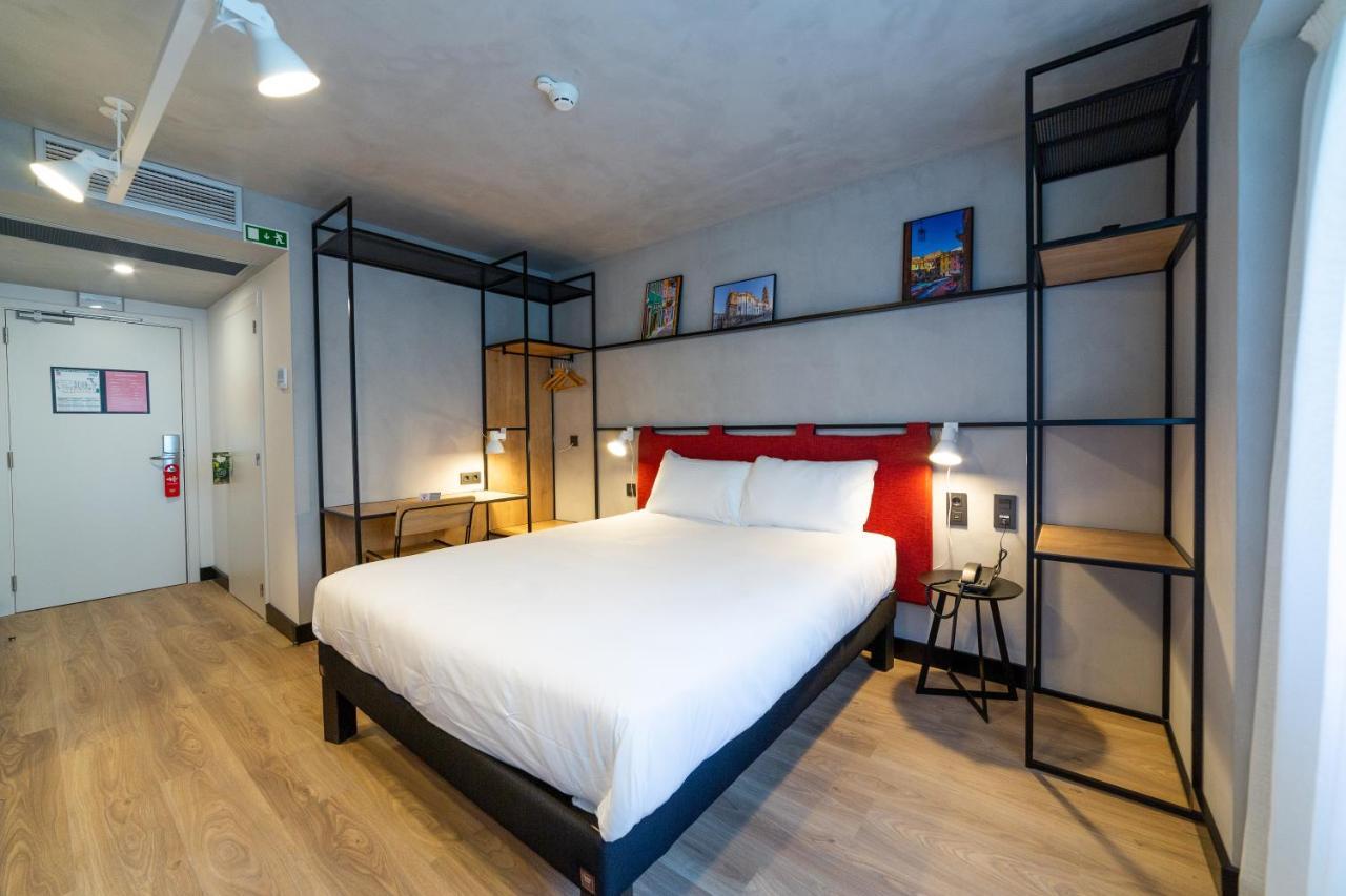 Superior Kamer met Queensize Bed en Balkon