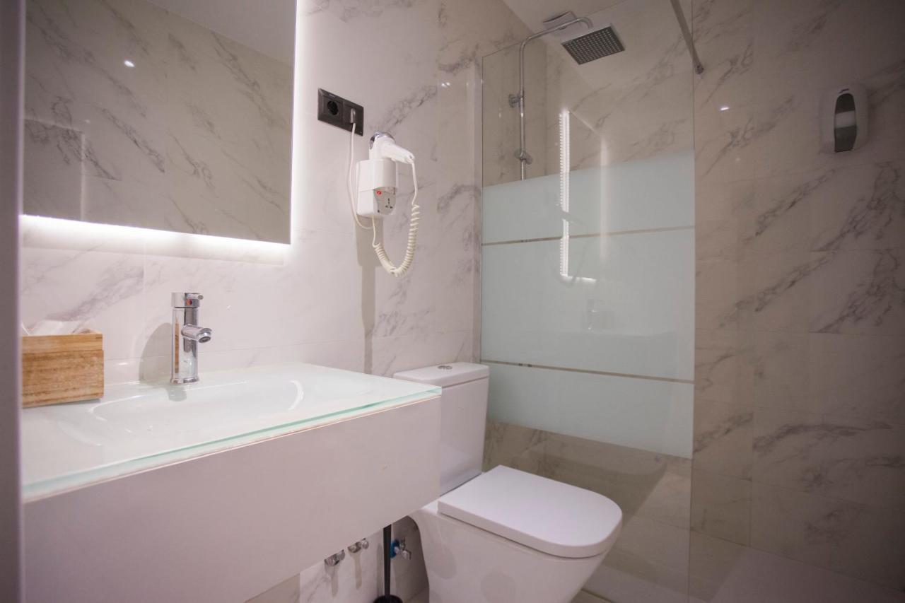 Economy Double Room Private Bathroom