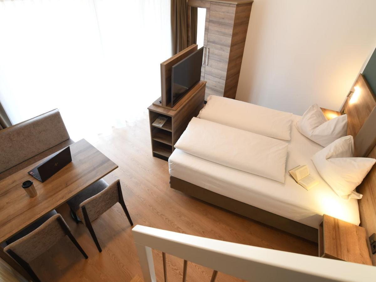 Studio - Split-Level