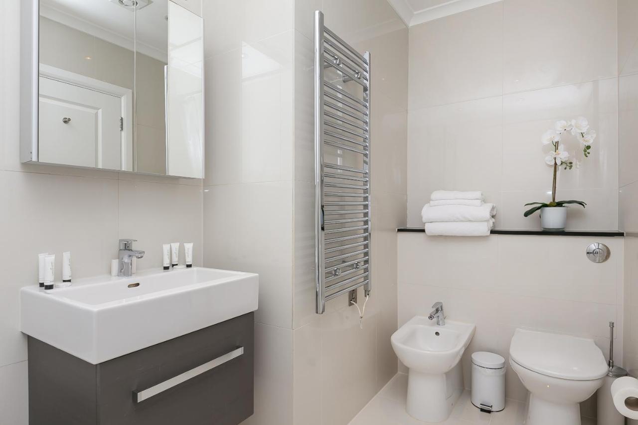 Deluxe Appartement met 2 Slaapkamers en Balkon