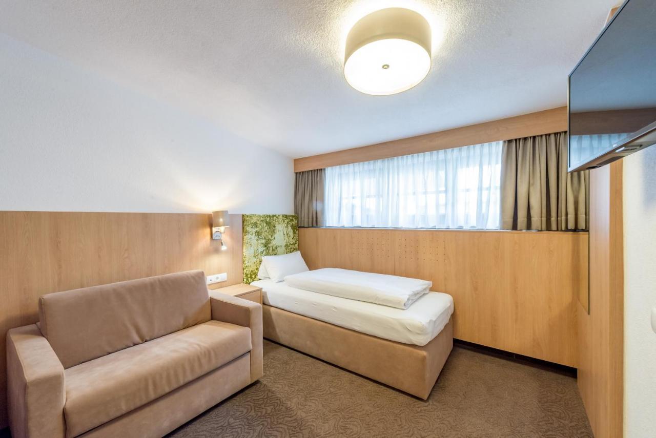 Deluxe Single Room