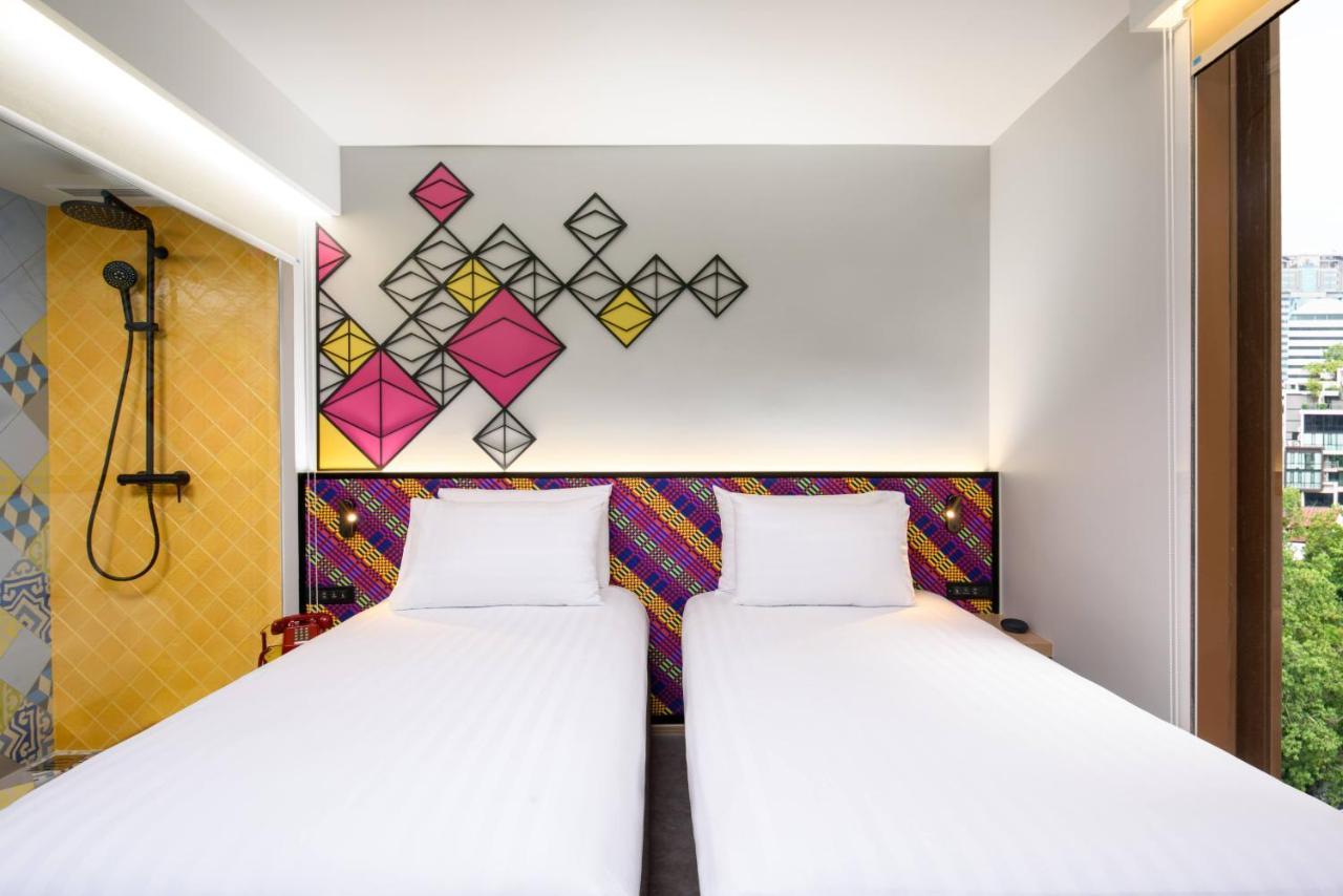 Superior Twin Room Atrium View