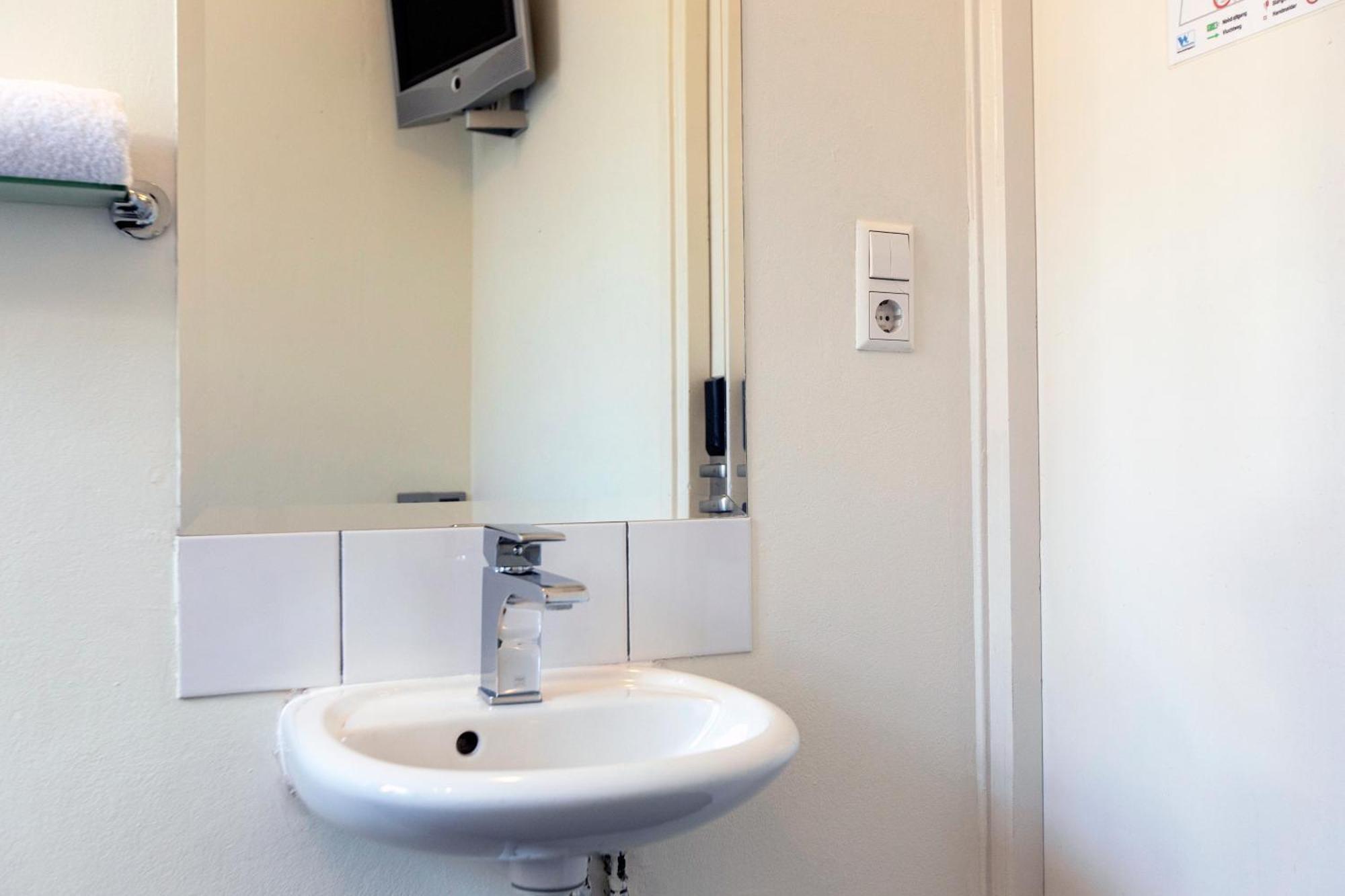 Driepersoonskamer met Eigen Badkamer