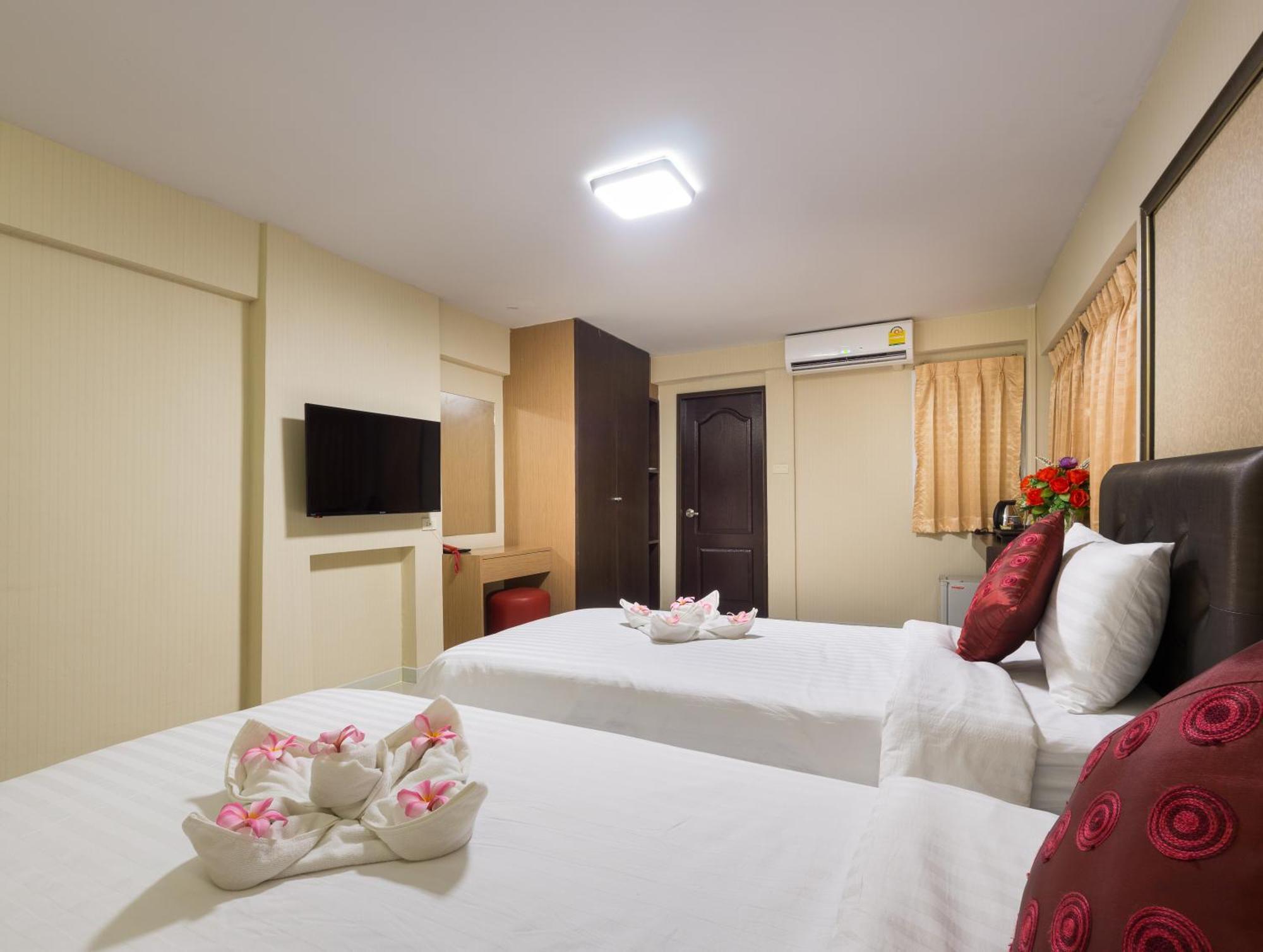 Deluxe Double or Twin Room