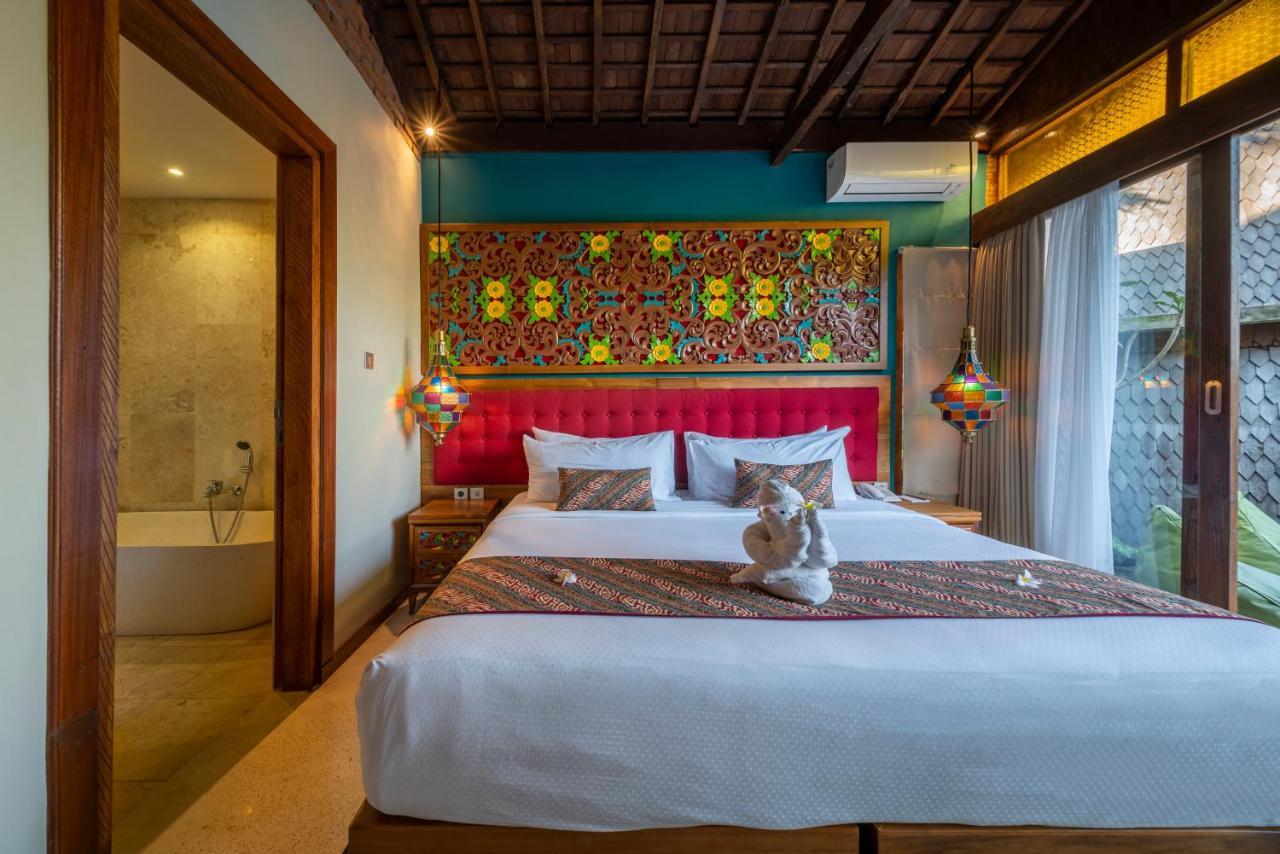 Ethnic Three-Bedroom Villa Pool