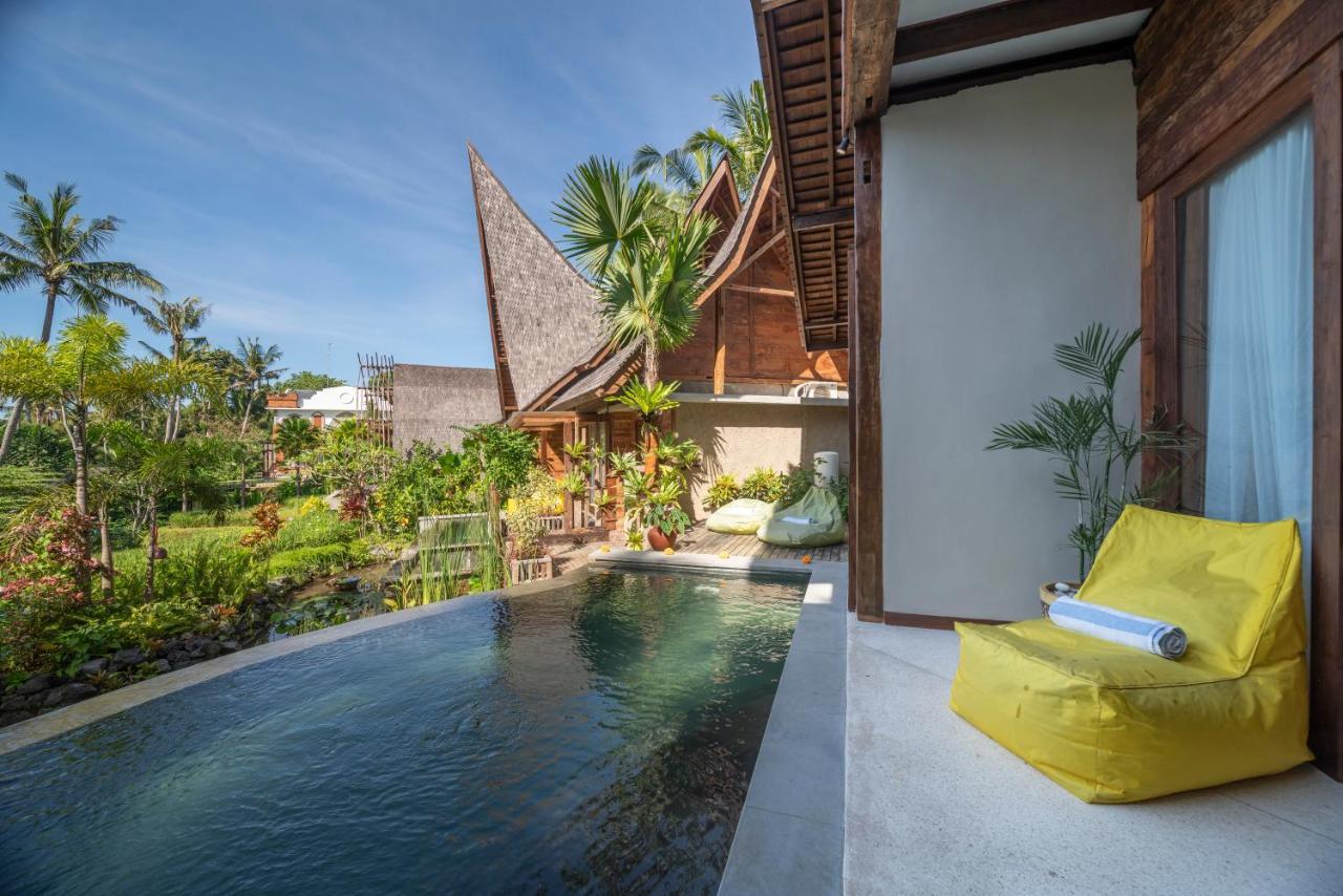Ethnic Three-Bedroom Villa Pool