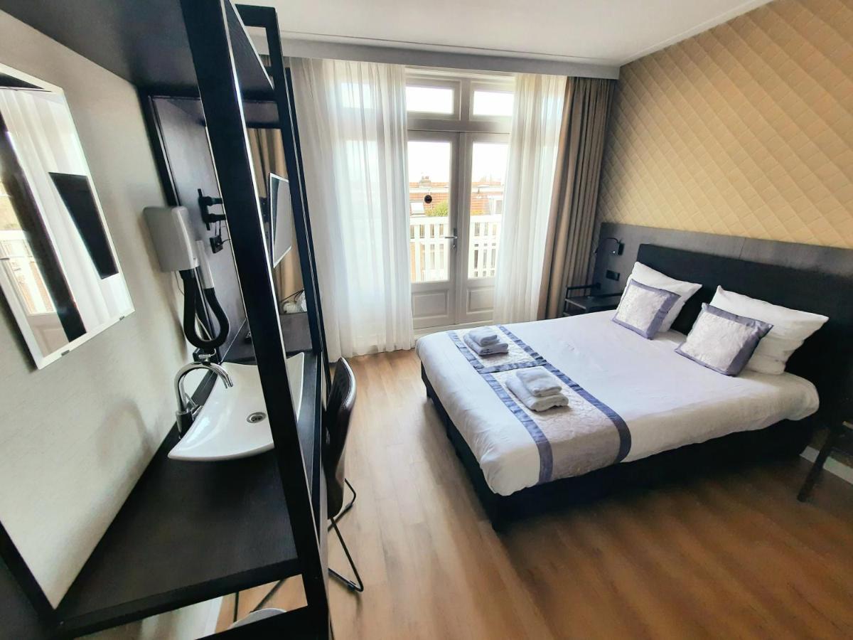 Tweepersoonskamer met 1 tweepersoonsbed of 2 aparte bedden - Gemeenschappelijke badkamer