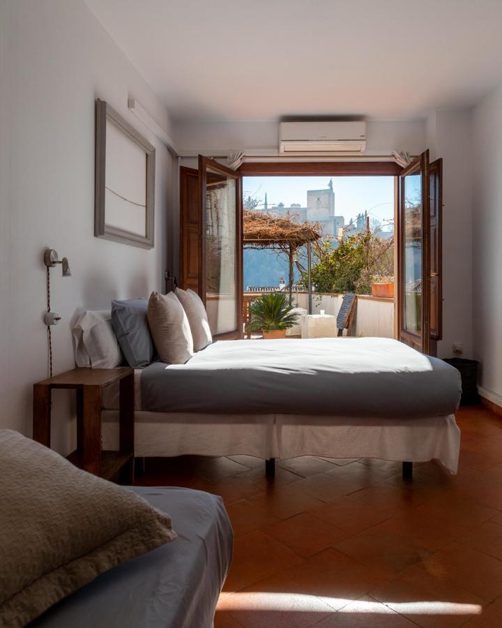 Double Room Private Bathroom Views to the Alhambra