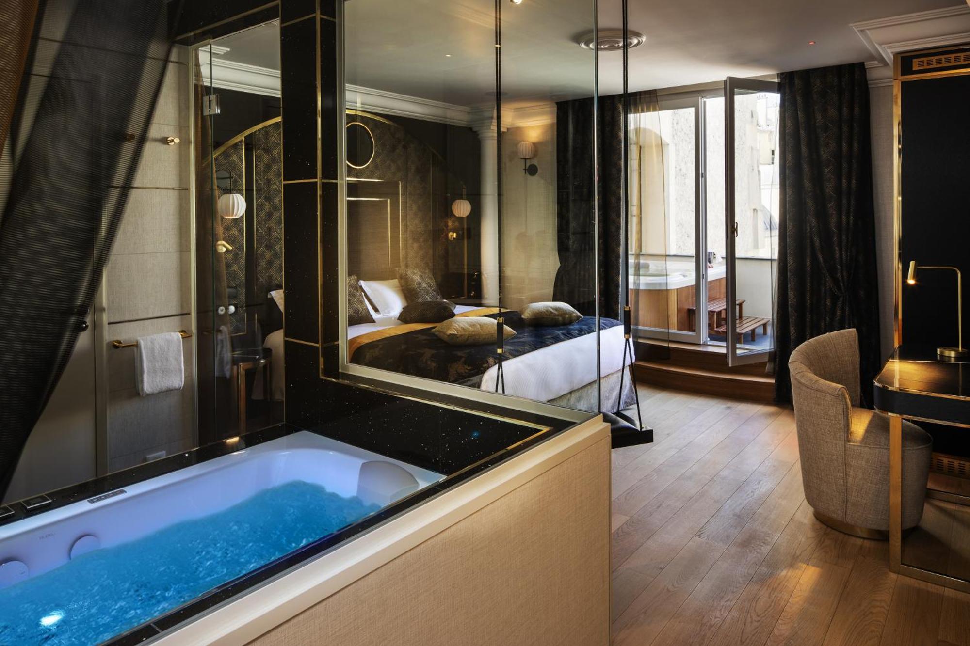 Luxe Kamer - Middernachtbad met Bubbelbad en Terras