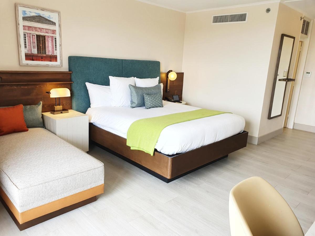 Deluxe Kamer met Kingsize Bed en Gedeeltelijk Uitzicht op de Oceaan