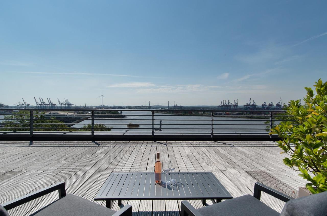 Suite with Terrace on the Elbe river