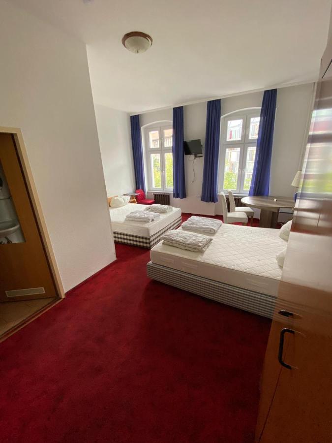 Vierpersoonskamer met Eigen Badkamer
