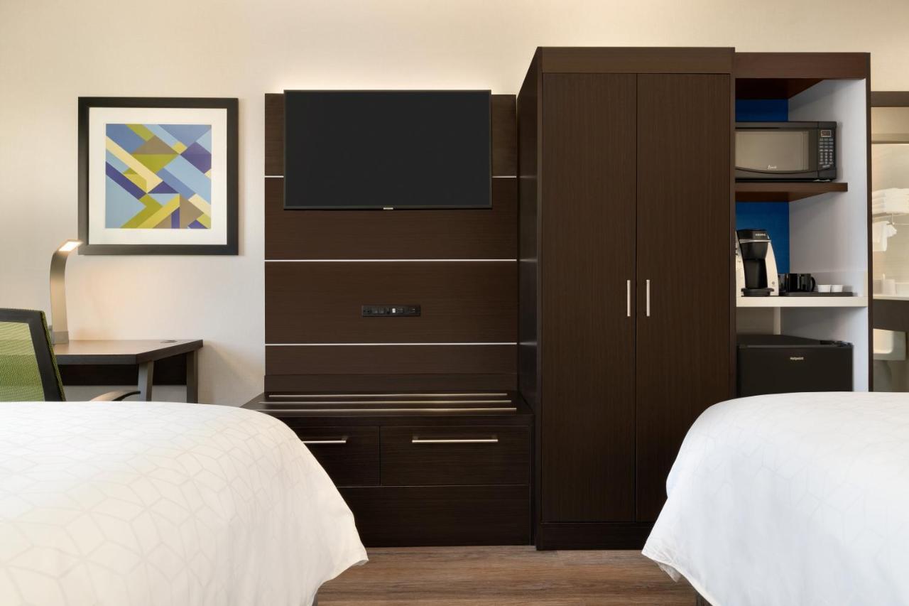 Standaard Kamer met 2 Queensize Bedden
