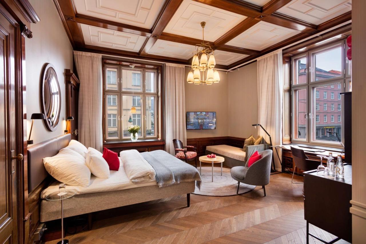 Junior King Suite with City View,1589338633:JPEG