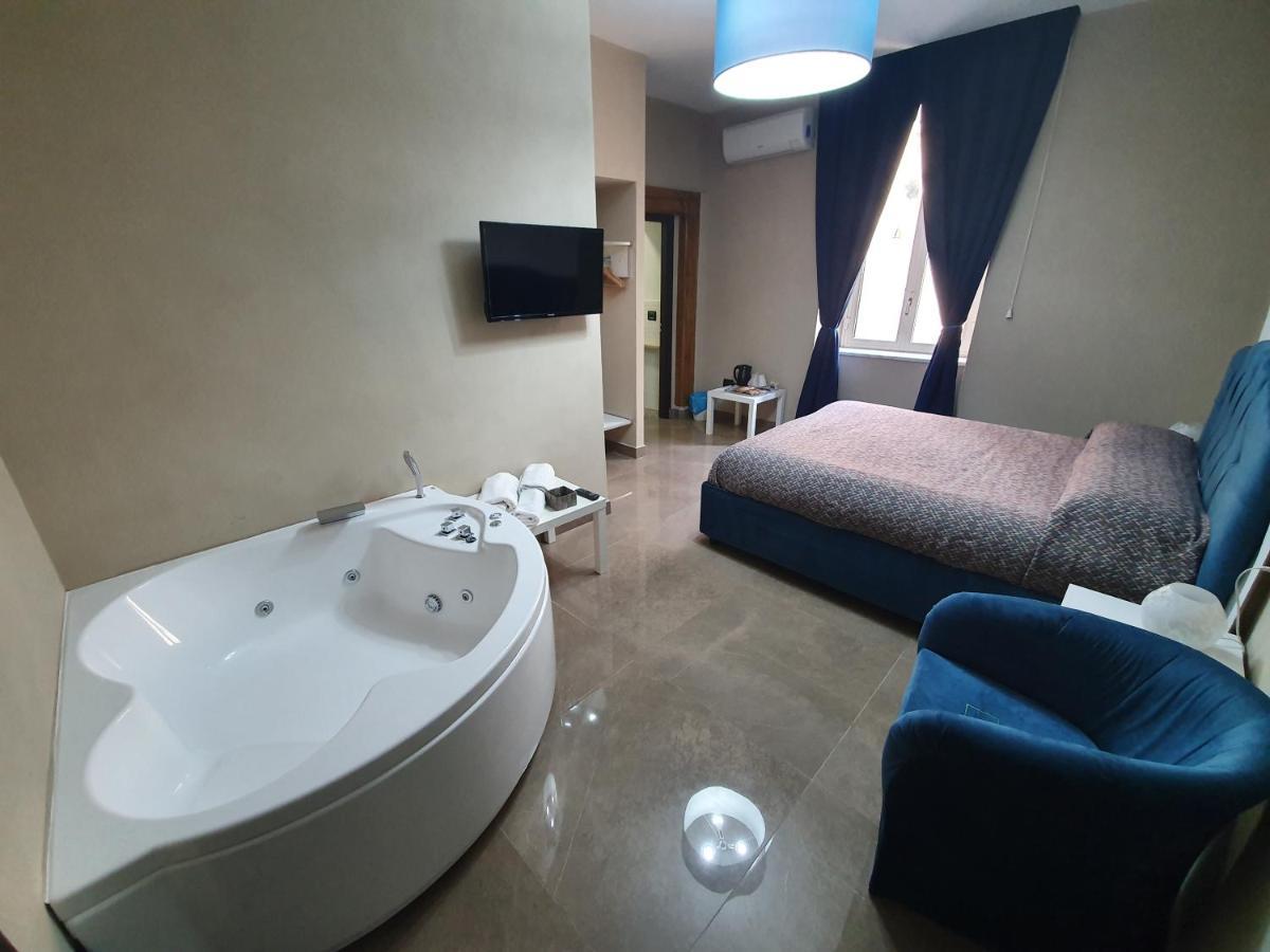 Kamer met Queensize Bed en Bubbelbad