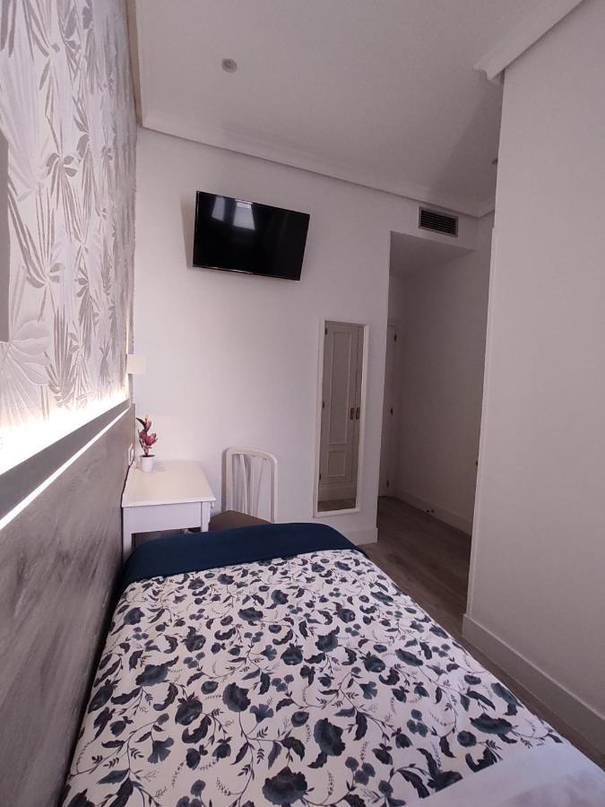 Single Room Balcony