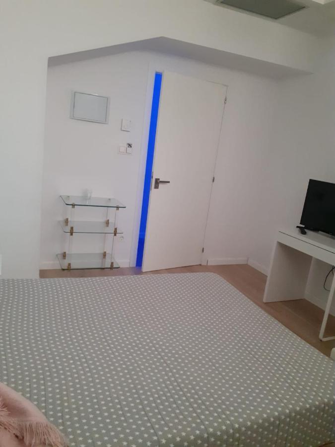 Single Room Private Bathroom