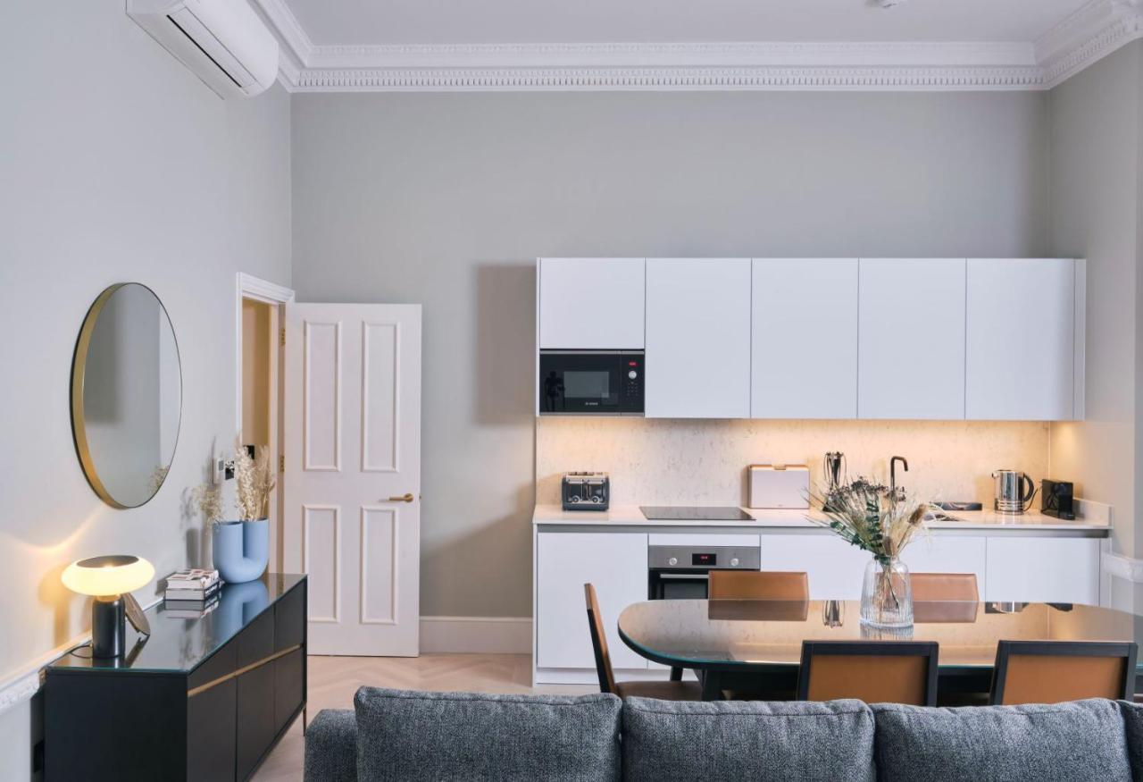Appartement met 3 Slaapkamers in 20 Cadogan Gardens