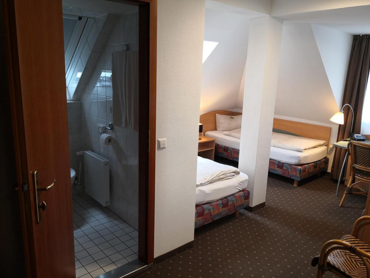 Tweepersoonskamer met 2 Aparte Bedden