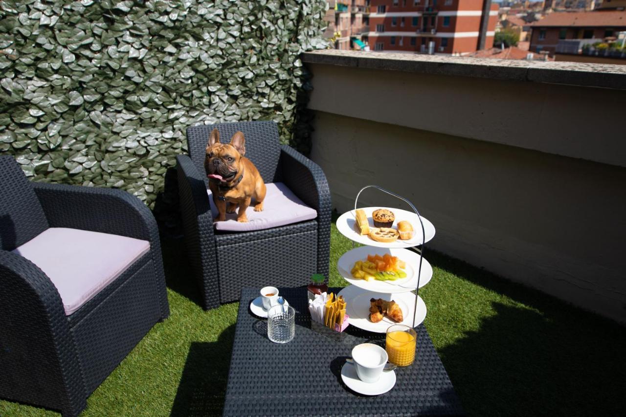 Tweepersoonskamer met Terras - Uitzicht op de Stad