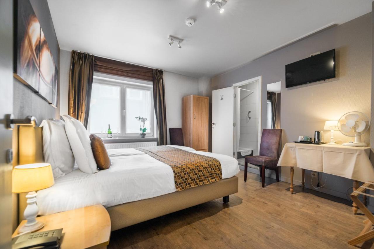 Tweepersoonskamer met 2 Aparte Bedden