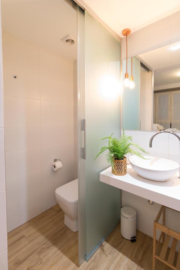 Single Room with Private Bathroom,1132576989:JPEG