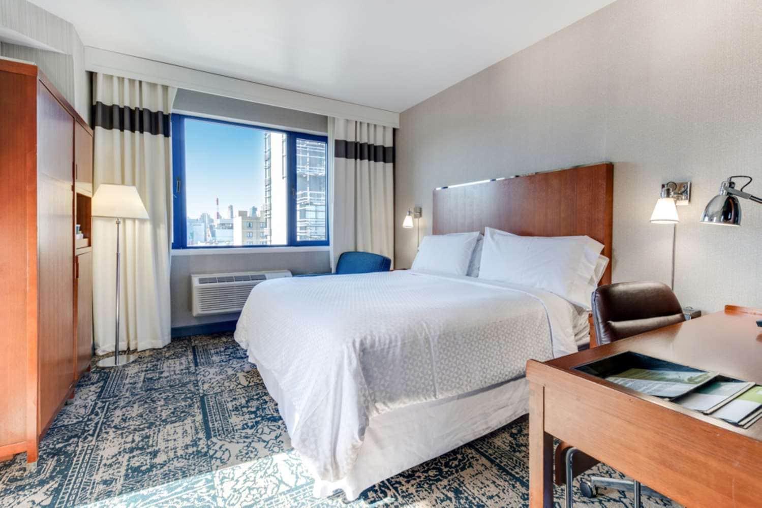 Kamer met Kingsize Bed en Balkon - Uitzicht op de Stad