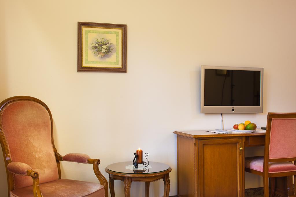 Double or Twin Room Balcony