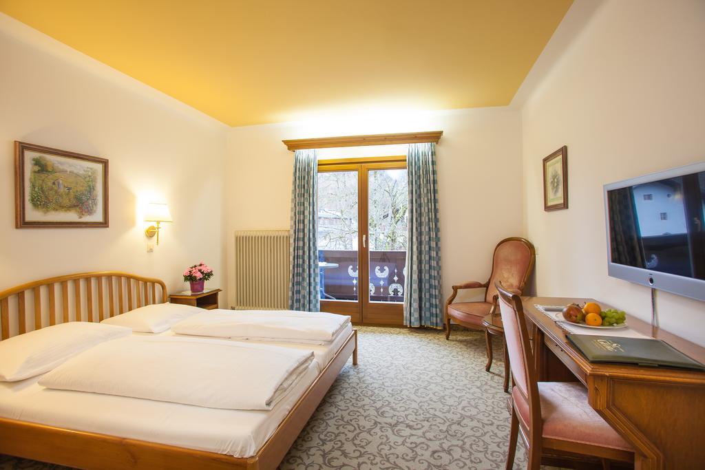 Double or Twin Room Balcony
