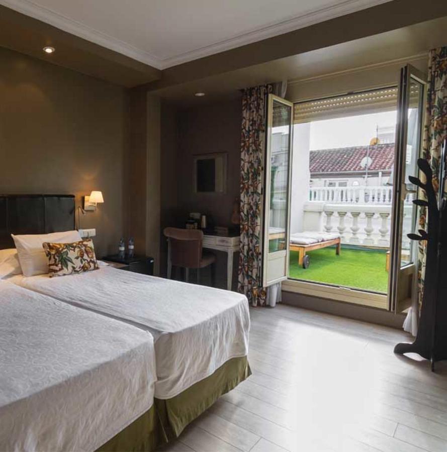 Double or Twin Room terrace Front Side
