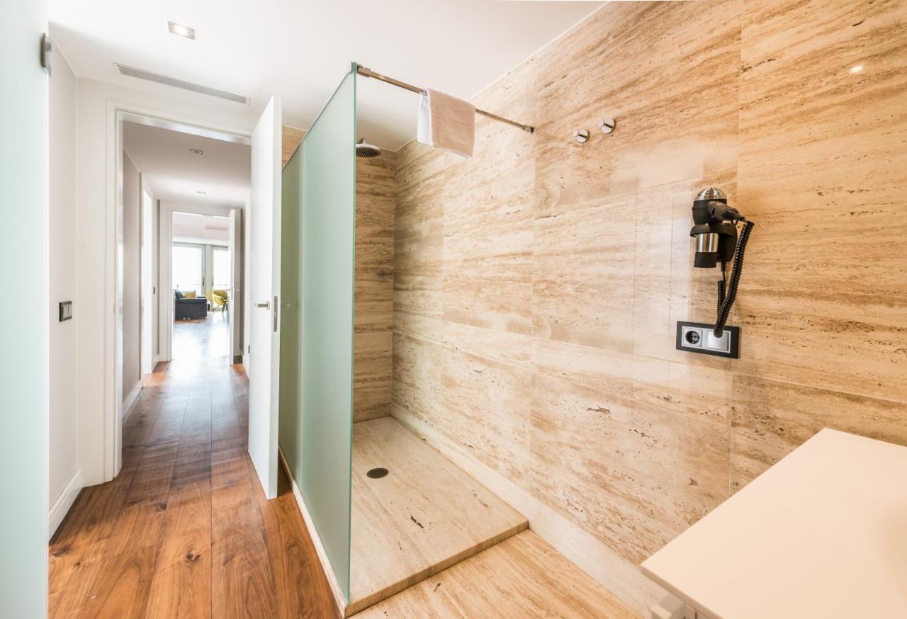 City-View 2 Bedroom Apartment terrace