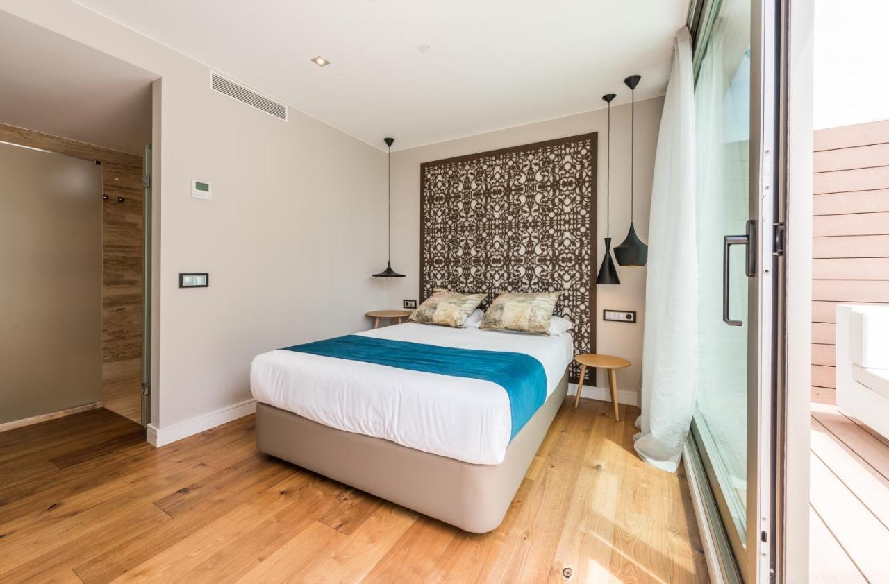 City-View 2 Bedroom Apartment terrace