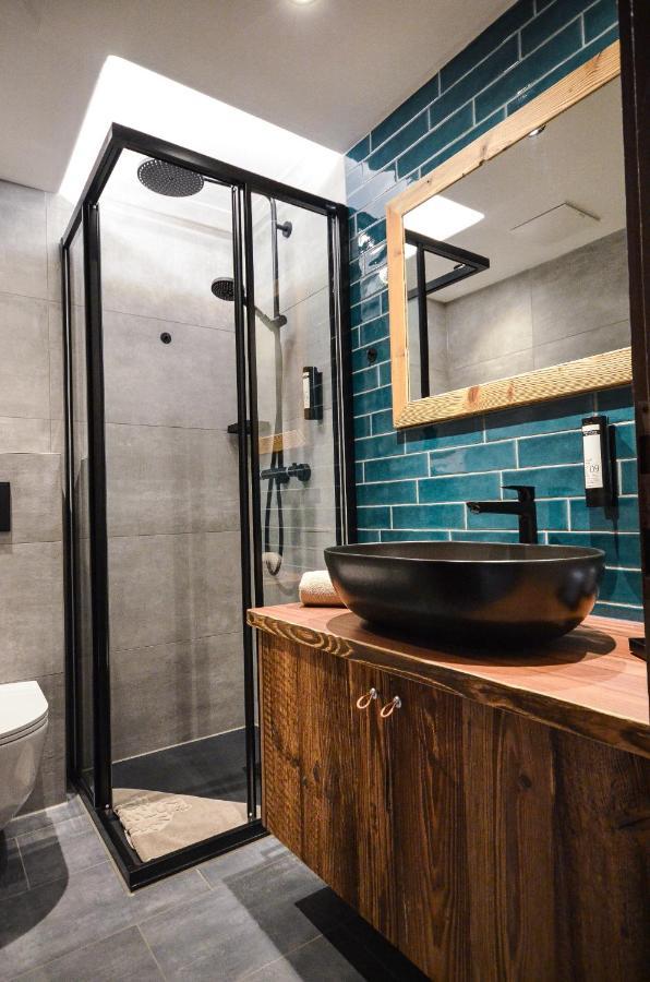 Double or Twin Room Shower