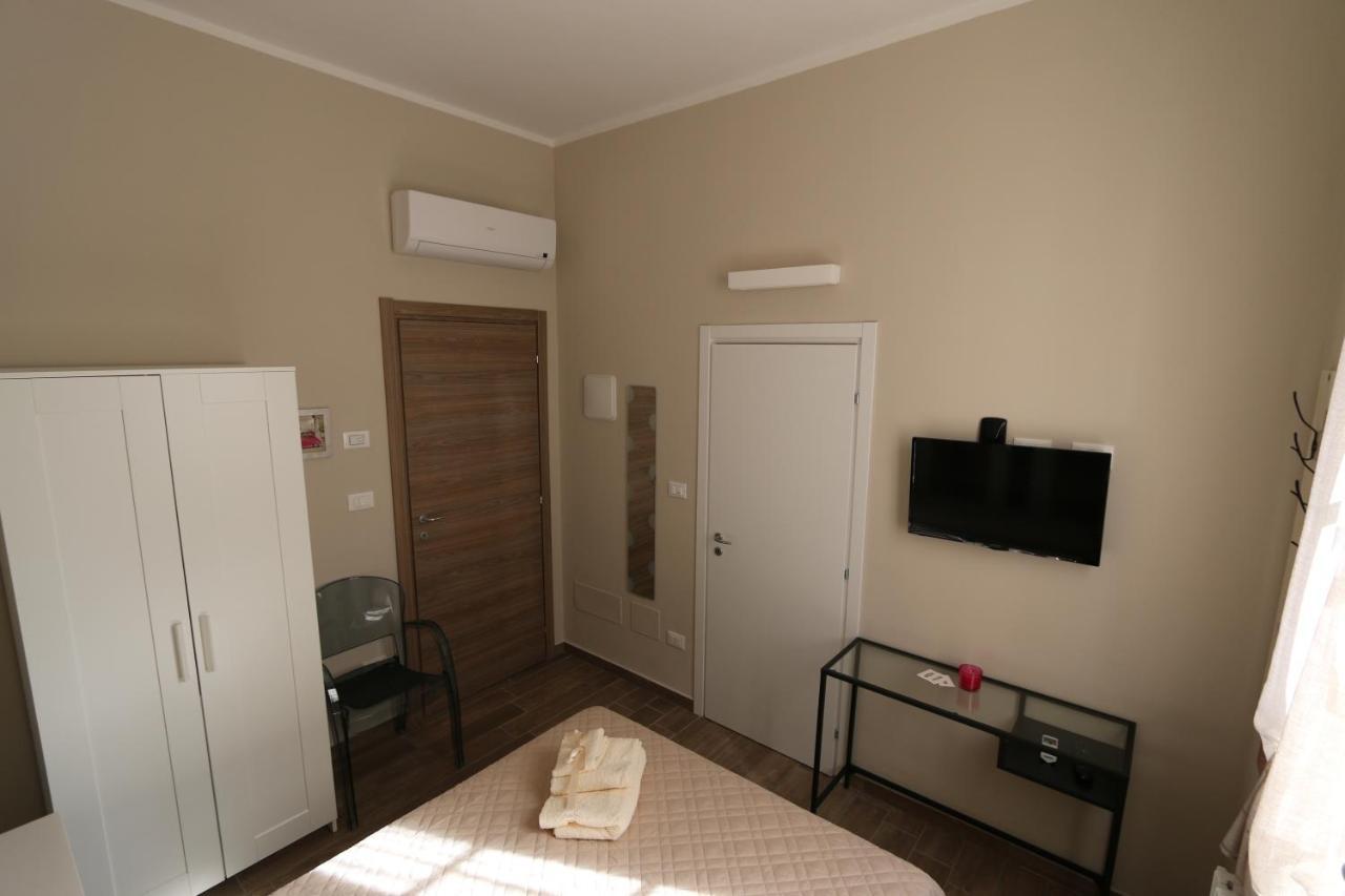 Deluxe Eenpersoonskamer met Eigen Badkamer