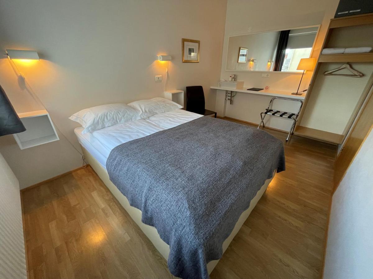 Basic Double Room