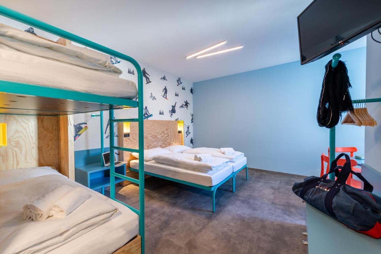 Quad Room