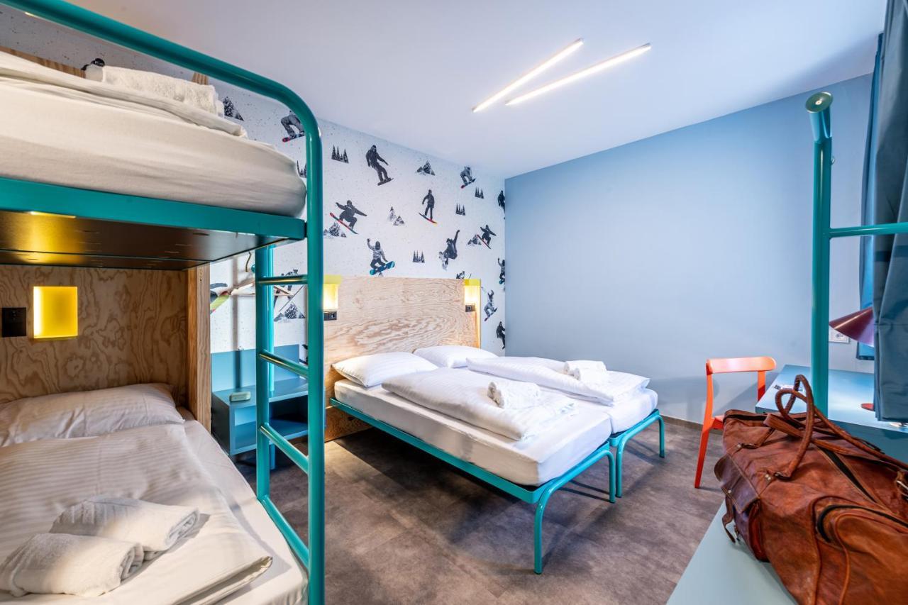Quad Room