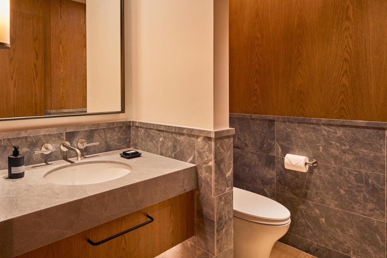 Skyline Hoeksuite met 1 Slaapkamer