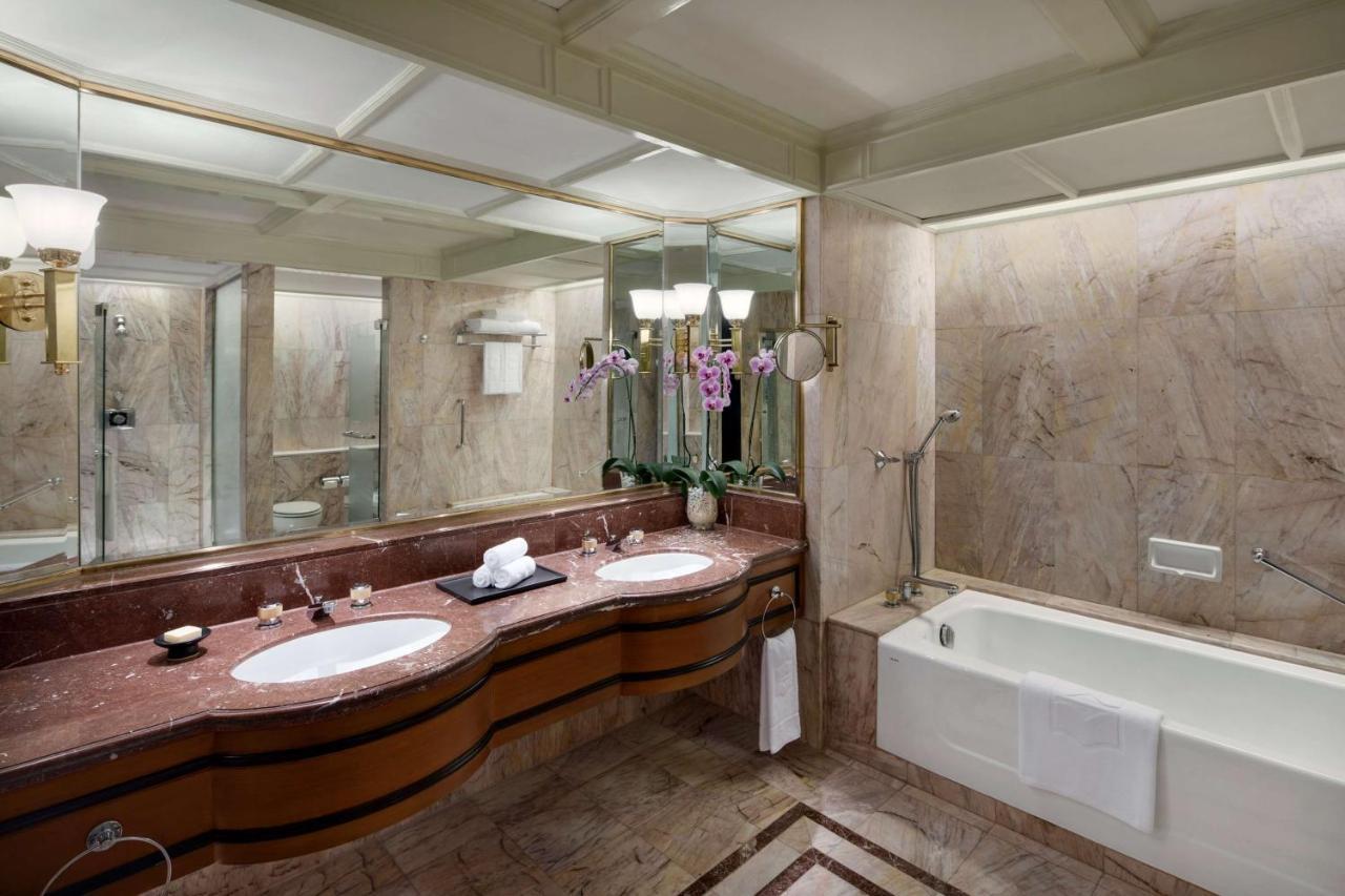 Krungthep Deluxe Suite