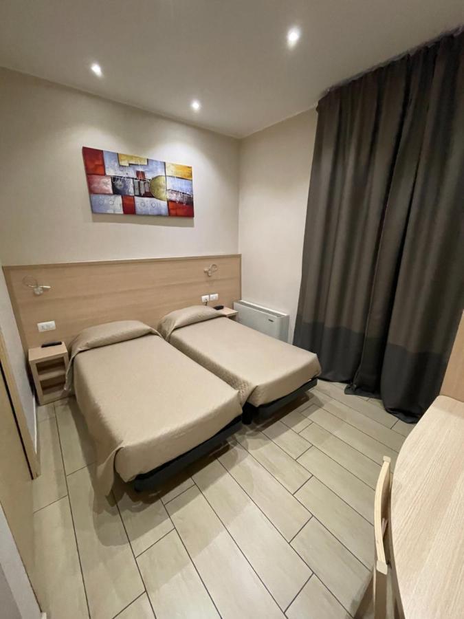 Tweepersoonskamer met 1 of 2 Bedden en Eigen Badkamer