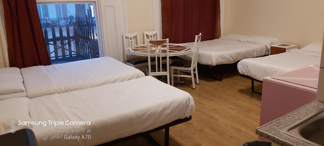 Familiekamer (6 Volwassenen) met Eigen Badkamer
