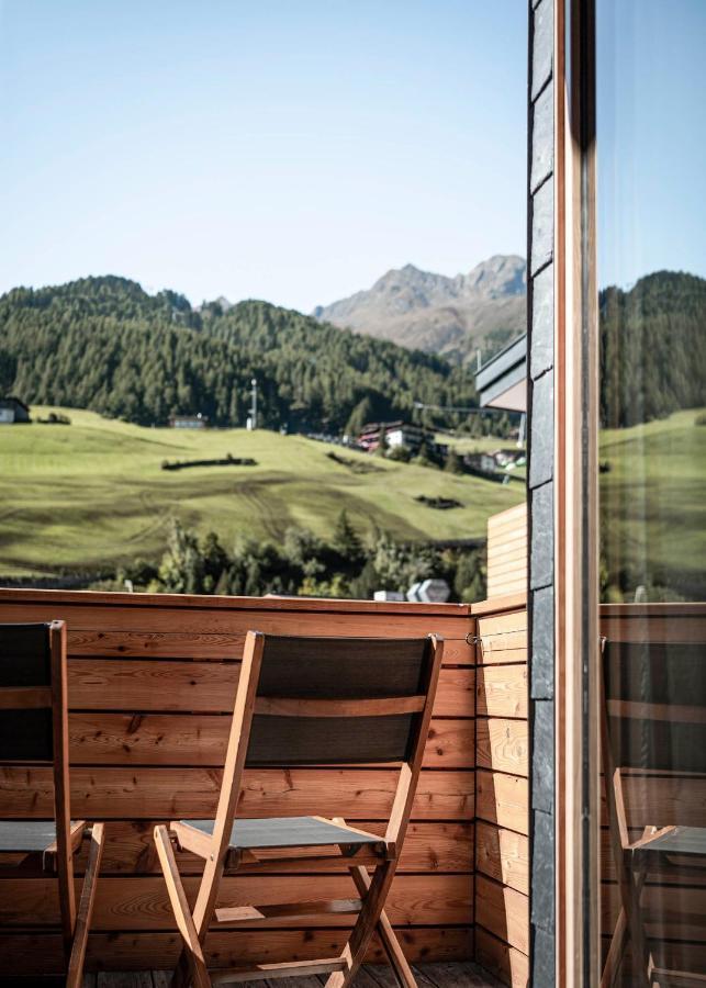 Double Room L Balcony