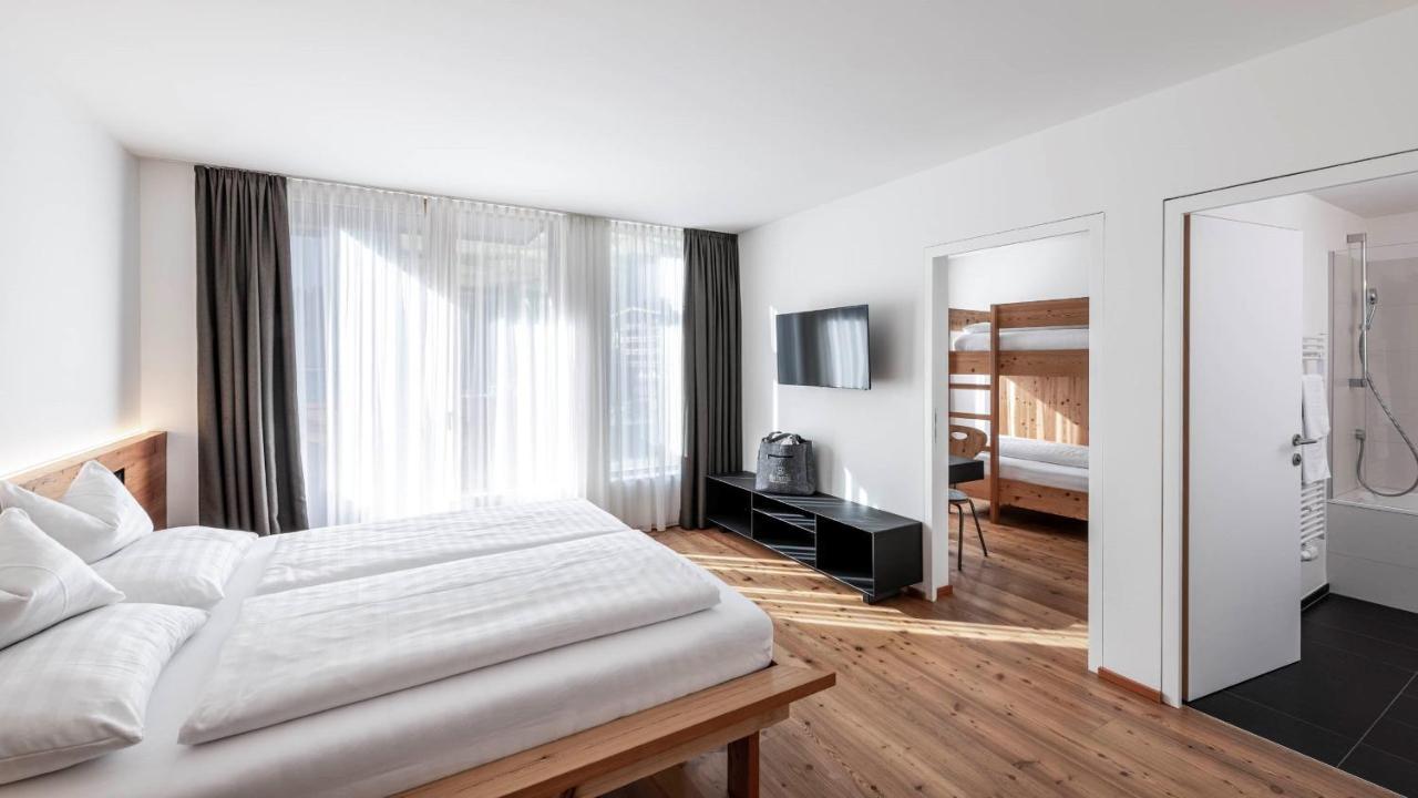 Family Suite M Balcony