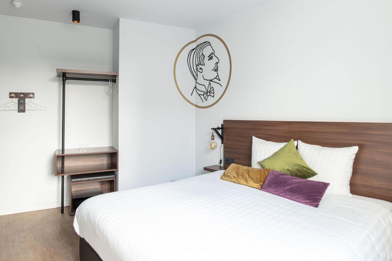 Large Double Room