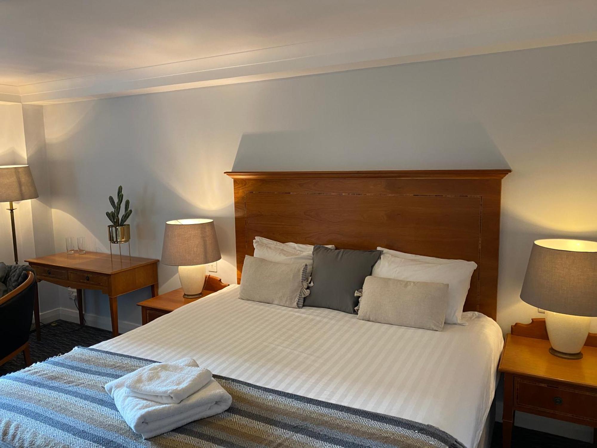 One-Bedroom Standard Double Suite Sofa Bed Non-Smoking
