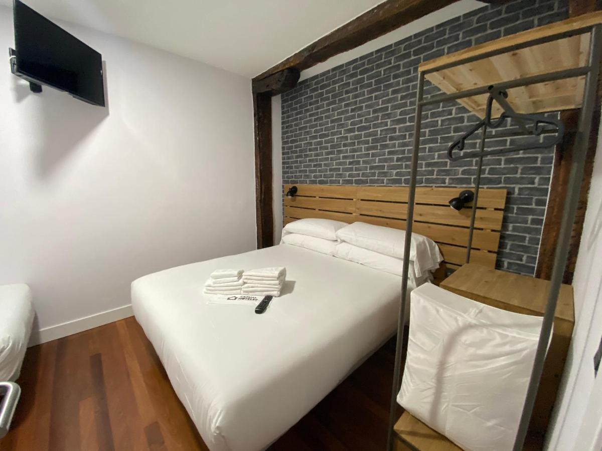 Triple Room Private Bathroom