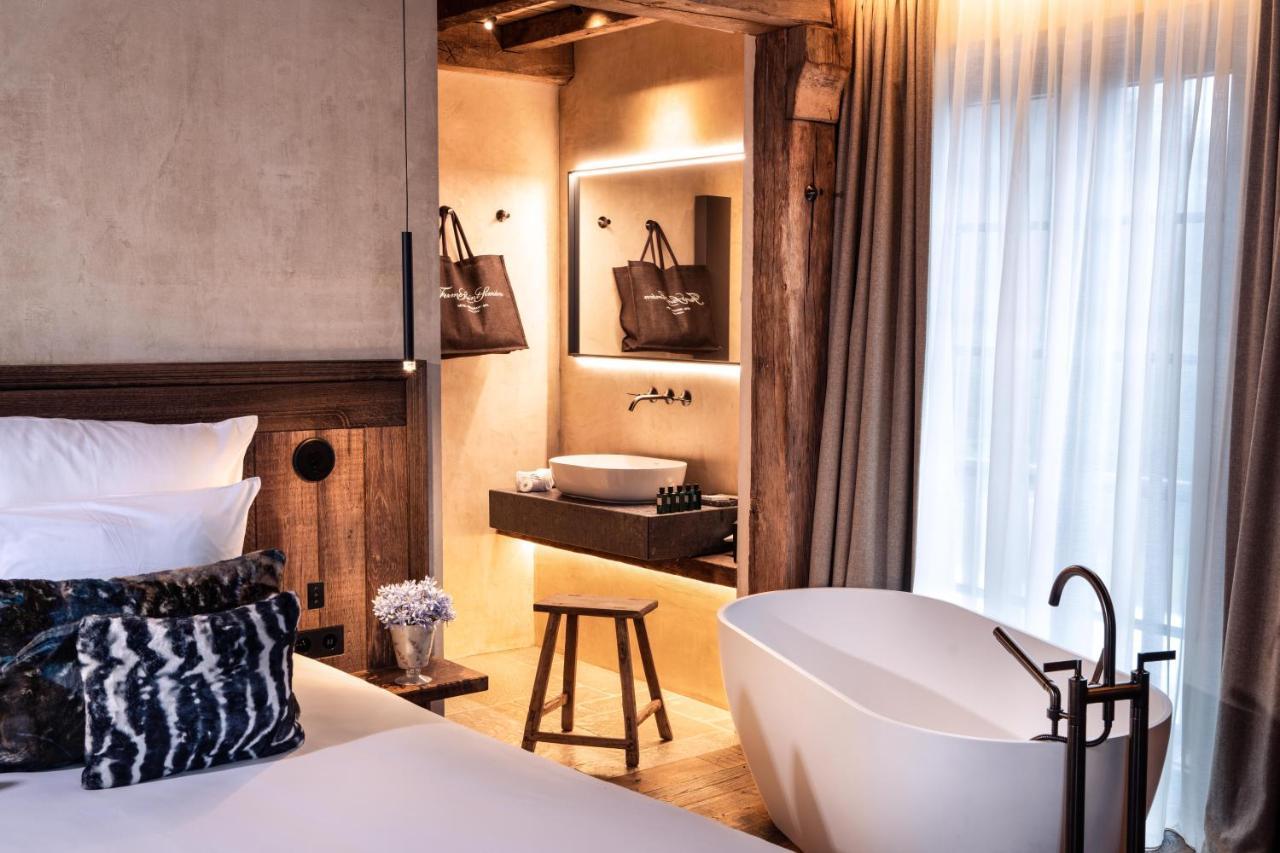 Luxe tweepersoonskamer met Stoomdouche en Bad - Uitzicht op de Monding van de Rivier