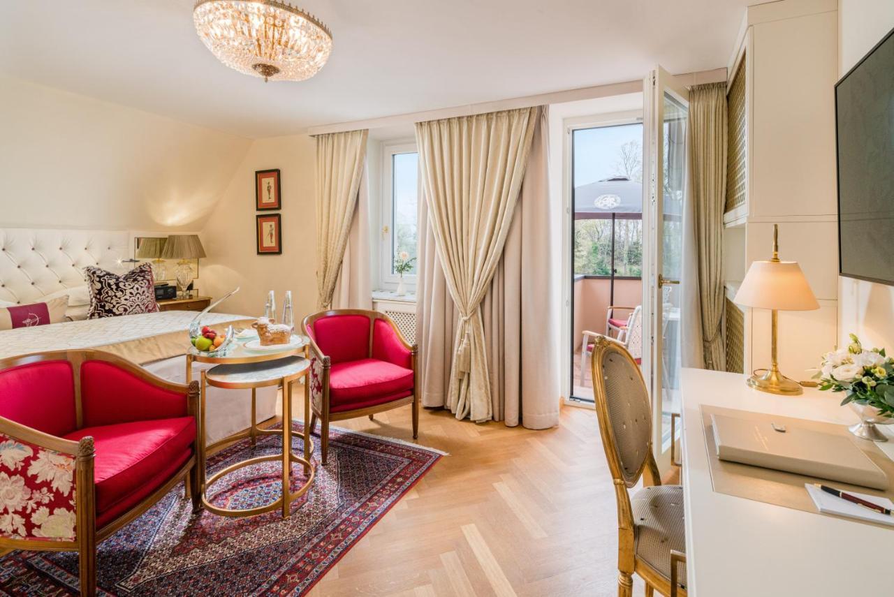 Castle Room with Park View