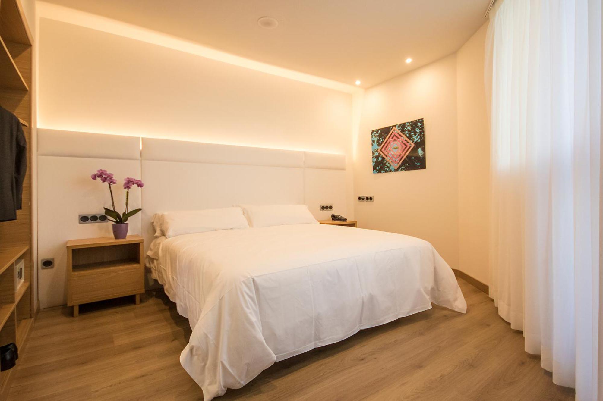 Luxury One-Bedroom Apartment