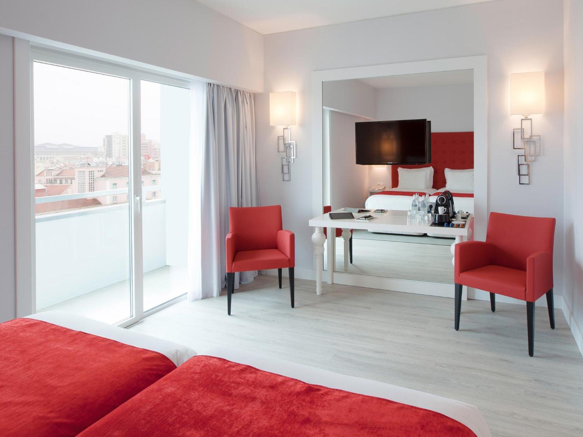 Premium tweepersoonskamer (1 tweepersoonsbed of 2 aparte bedden) met balkon